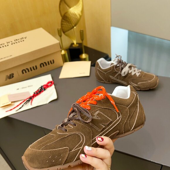 Authentic New Balance X Miu Miu 530 Suede Brown Sneakers - Picture 6 of 10